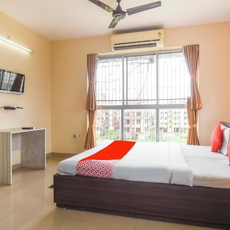 Oyo 8125 Orchid Inn Калькутта Экстерьер фото